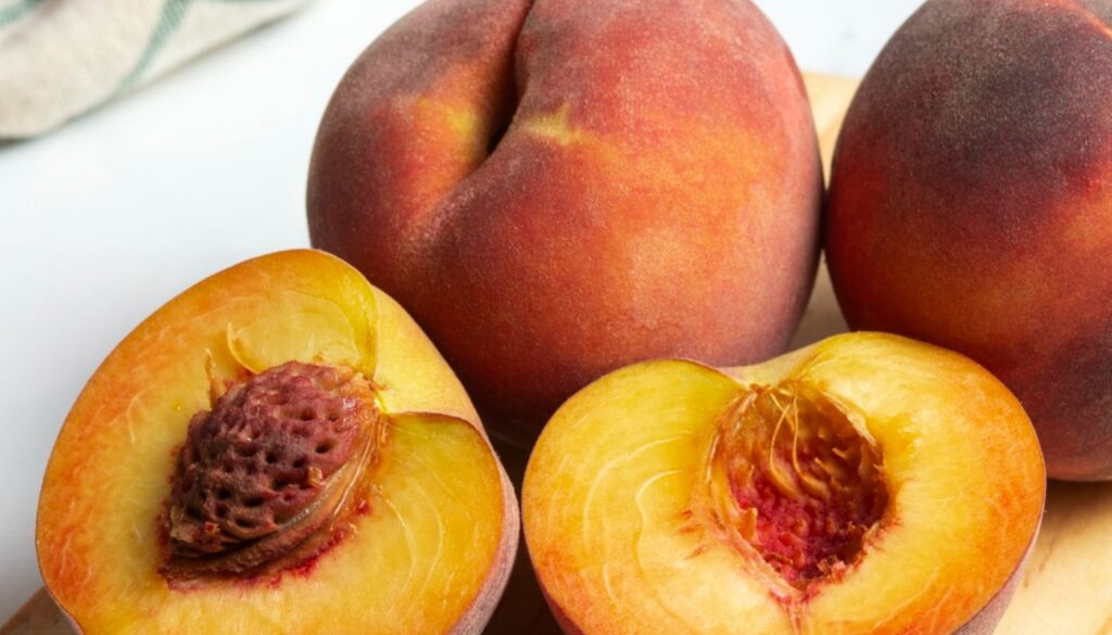 Pêssego (Crédito: Freepik)
