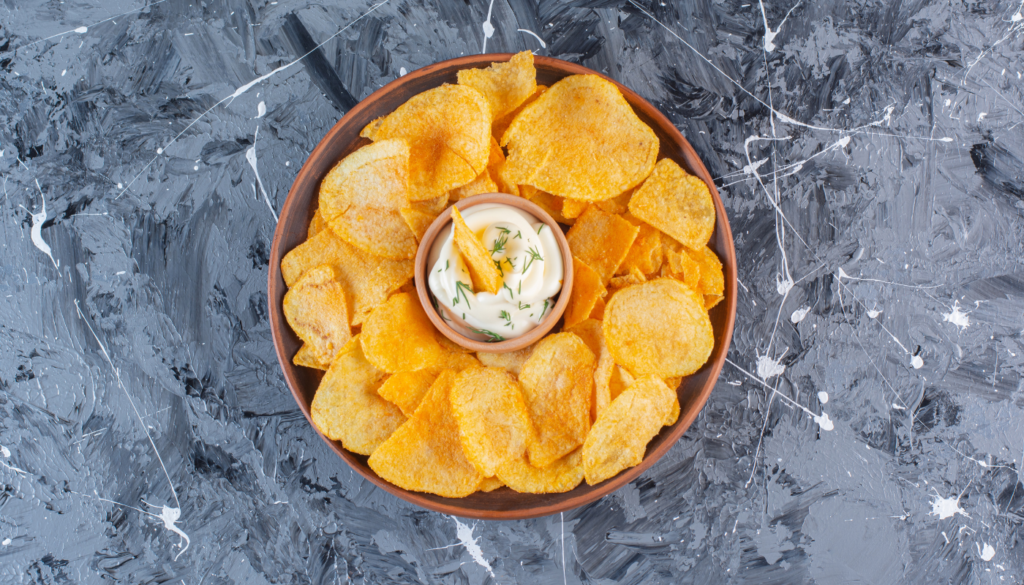 Chips de batata. (Crédito: azerbaijan_stockers/freepik)