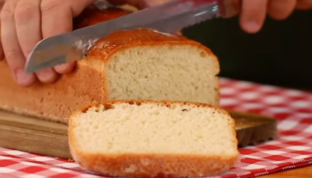 Pão caseiro fácil: receita fica fofinha e nem precisa de sova