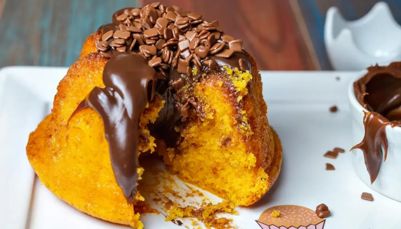 Segredo para bolo de cenoura com cobertura de brigadeiro não ficar encharcado