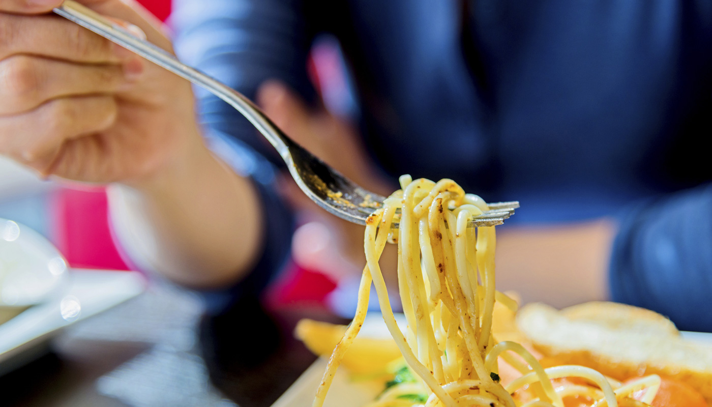 Erro comum ao fazer macarrão deixa massa sem gosto: 3 dicas para ter mais sabor