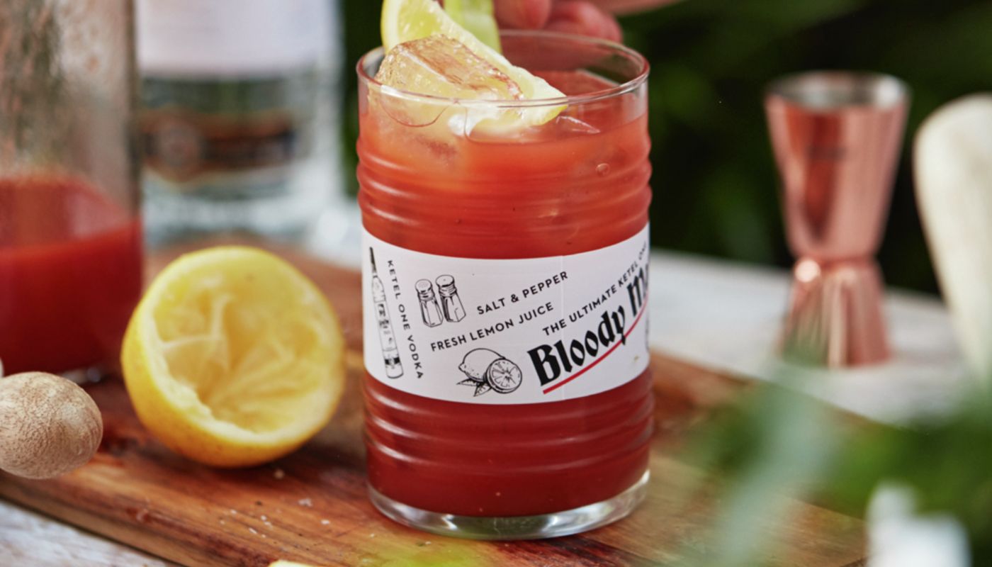 Bloody Mary: confira como fazer o drink com suco de tomate temperado