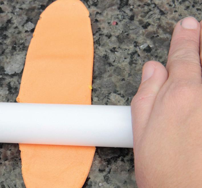 Aprenda a fazer: bolo decorado de pasta americana