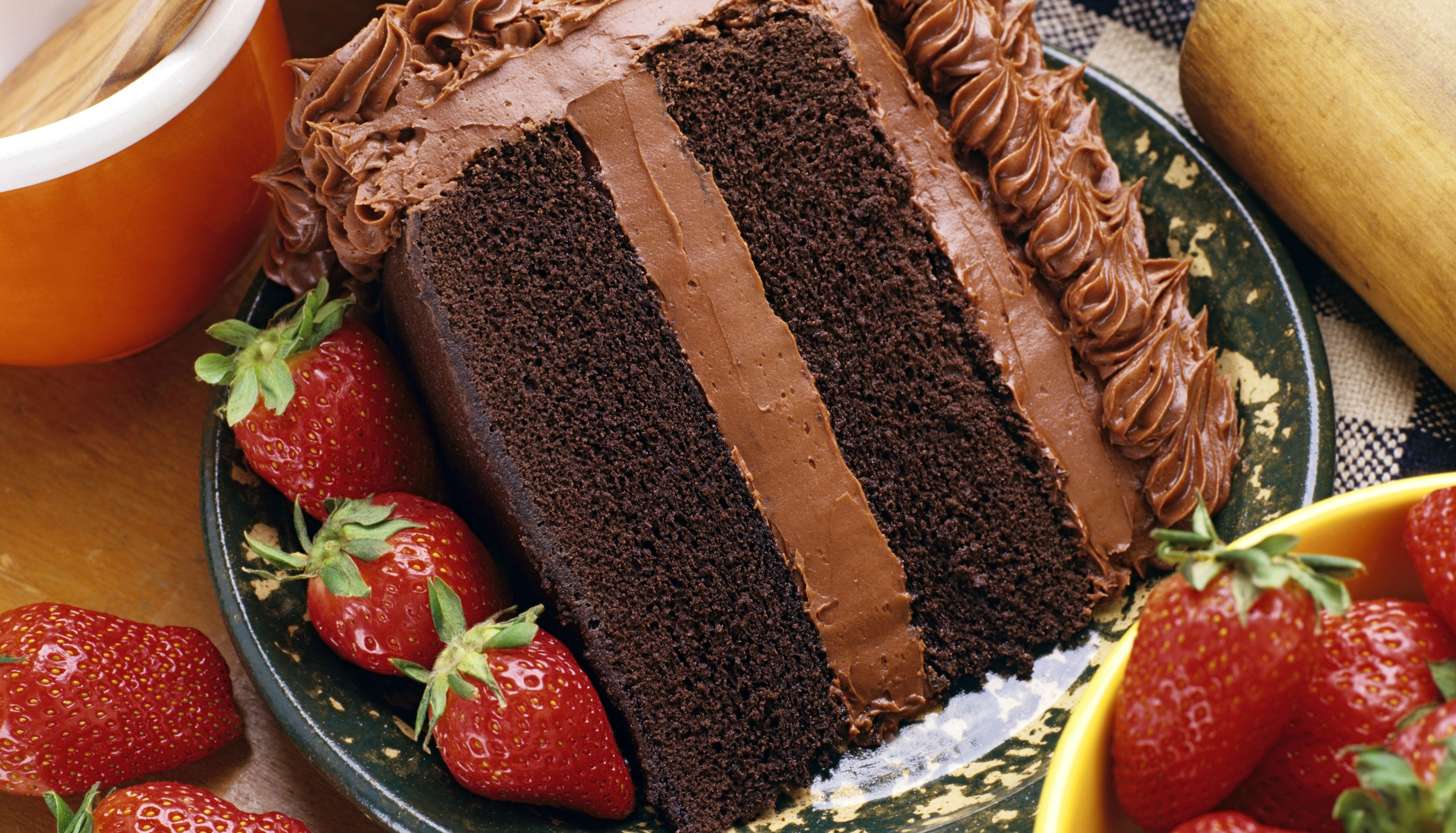 Não tem igual: bolo de chocolate molhadão é incrível (explicação é a reação química!)