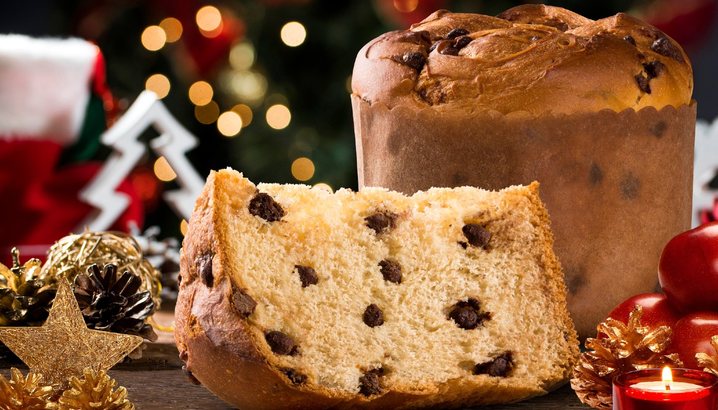 Pavê simples e fácil de chocotone parece bombom de travessa e é perfeito no Natal