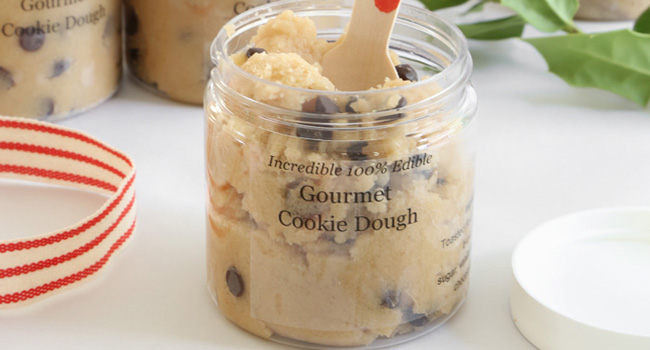 Cookie de potinho fácil que não vai ao forno: massa crua é comestível e deliciosa