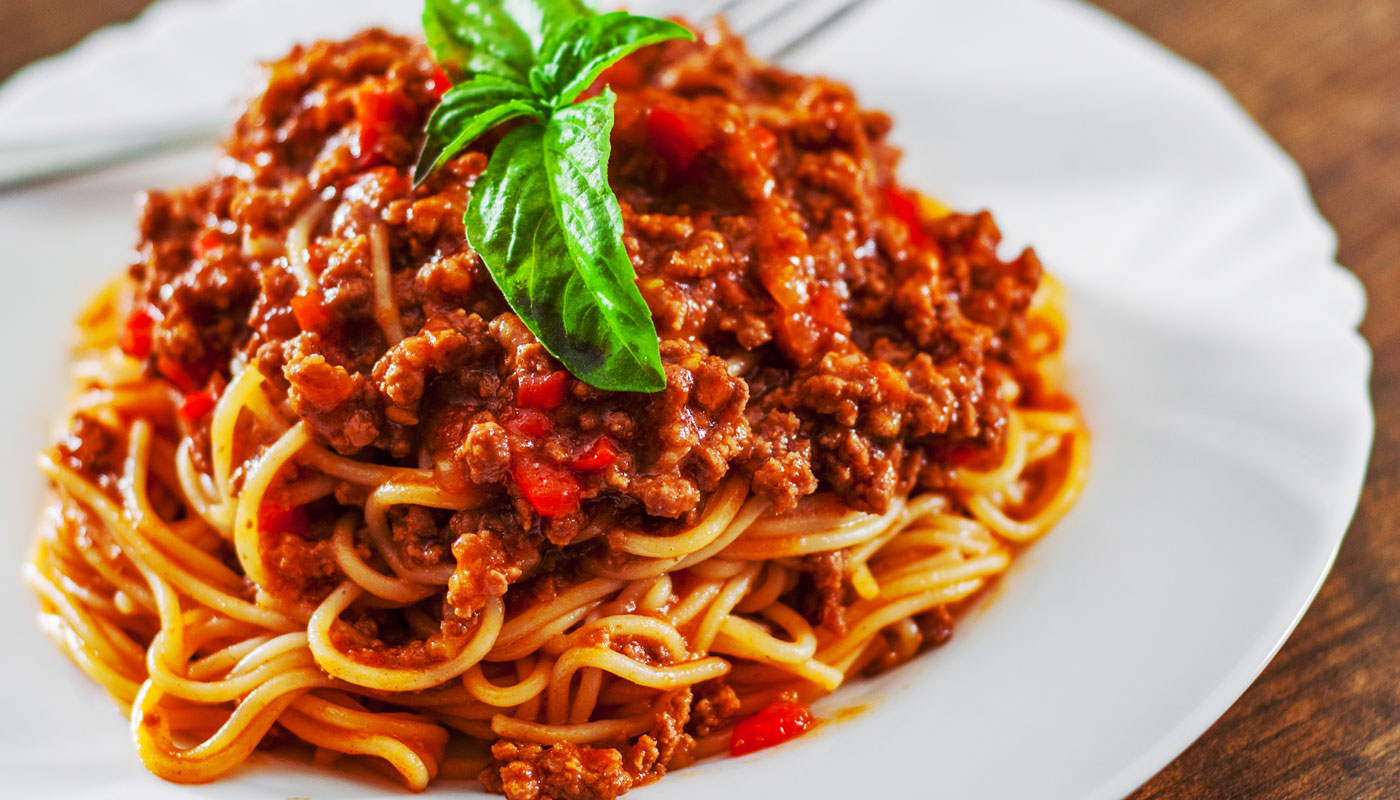 Erros que te afastam do macarrão perfeito: colocar fio de óleo na água é só um deles