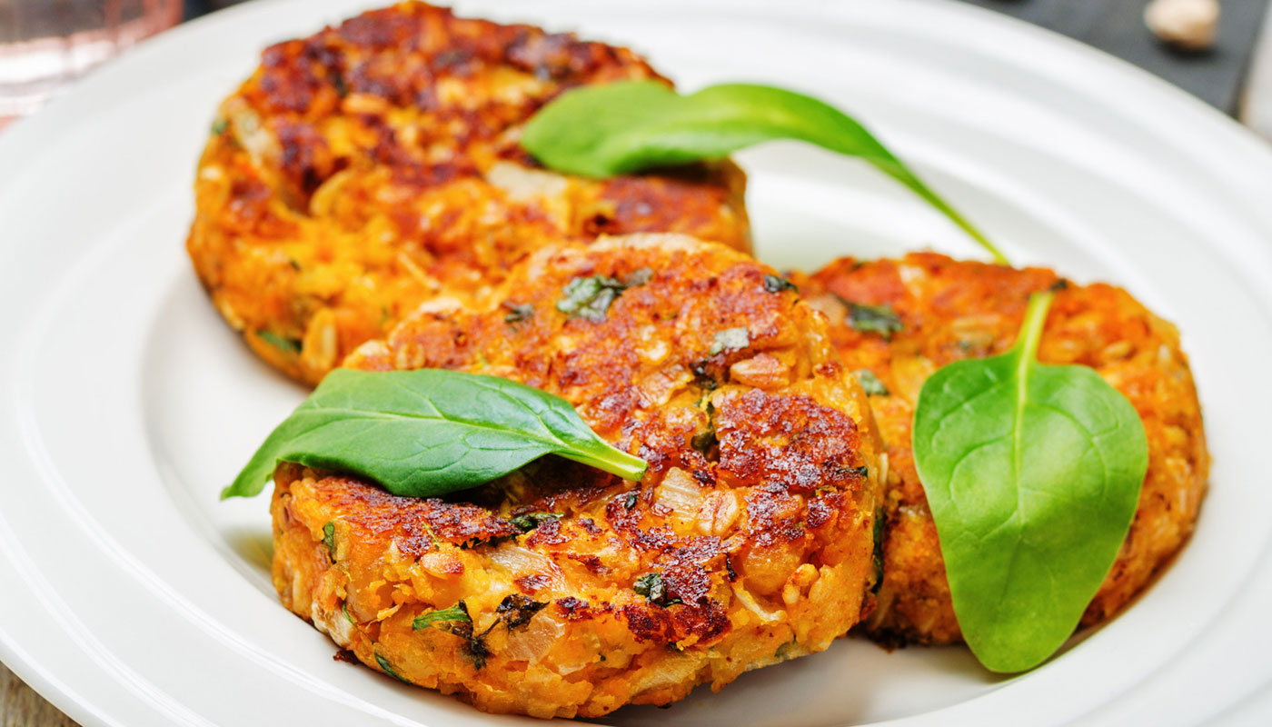3 formas de fazer hambúrguer sem carne, mas com muita proteína e sabor marcante