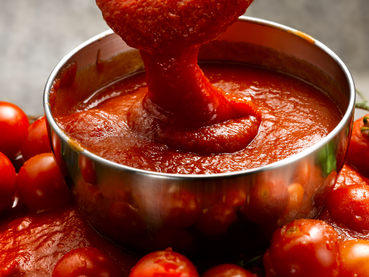 7 formas de diminuir a acidez do molho de tomate: usando fermento, cenoura e mais