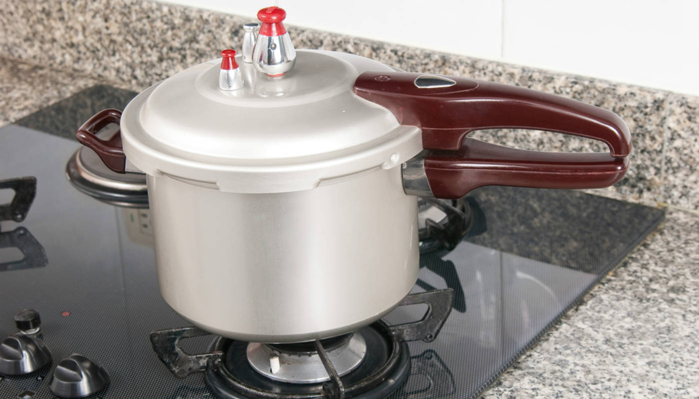 Como saber se dá para abrir a panela de pressão? 3 dicas para ter mais segurança