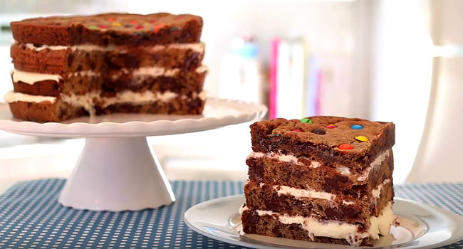 Bolo de cookie de quatro andares IN-CRÍ-VEL: aprenda a fazer