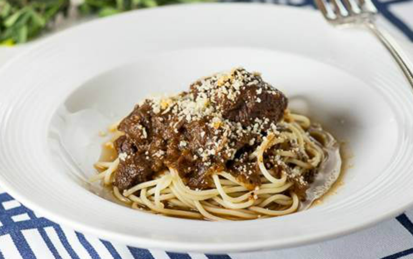 Ragu de carne e parmesão: chef da TV ensina como preparar receita deliciosa