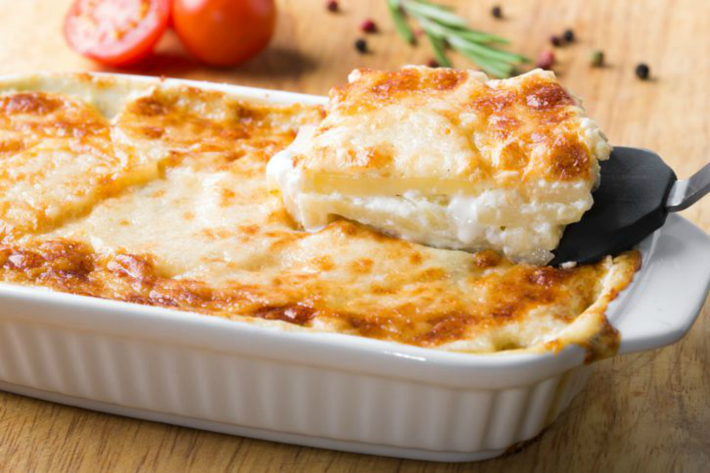 Como fazer molho branco: 7 versões da receita que vai bem com qualquer massa